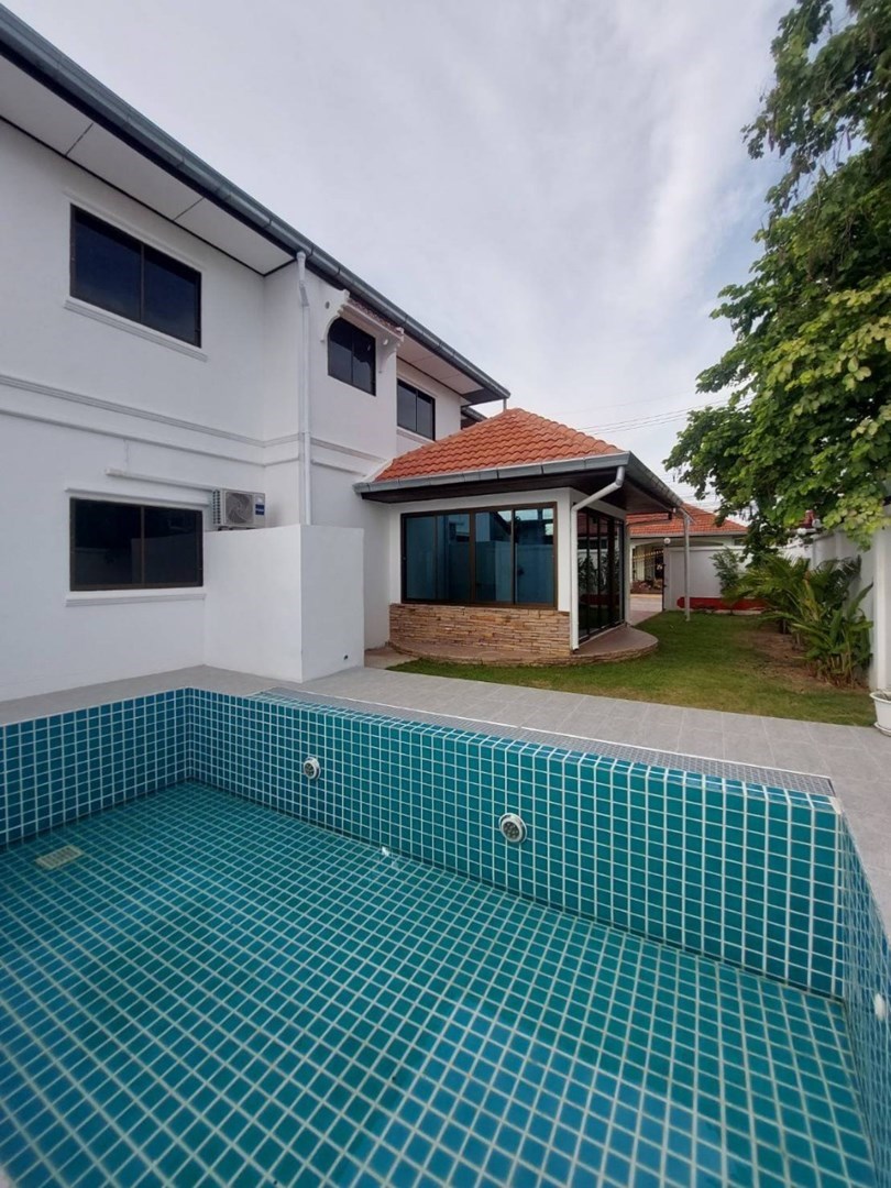 4 Bedrooms Private Pool for Sale, in The Village at Soi Chaiyapruk 2, East Pattaya - House - Pattaya East - East Pattaya