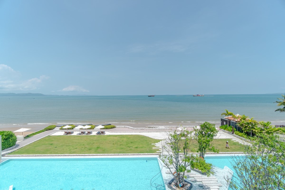 ฺBeach Front Condo For Sale at Veranda Beach Resort - Condominium - Jomtien - 