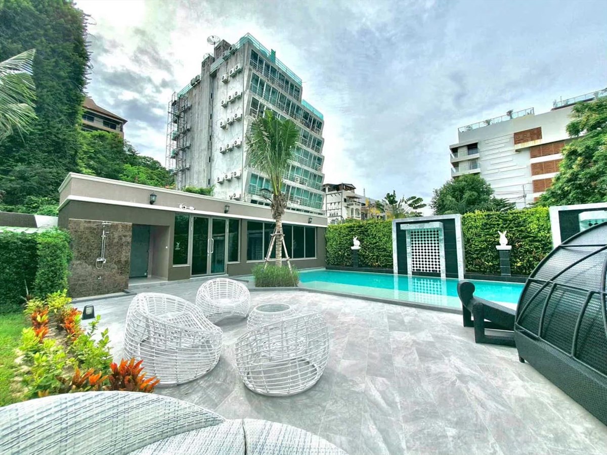 Arcadia Center Suites Pattaya - Pattaya Central