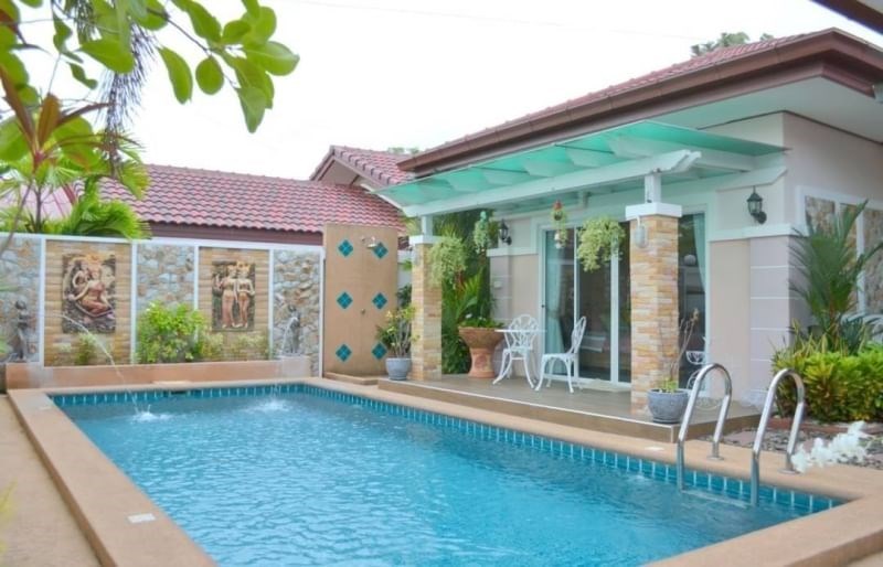 House with pool for sale in Huay Yai - House -  - 