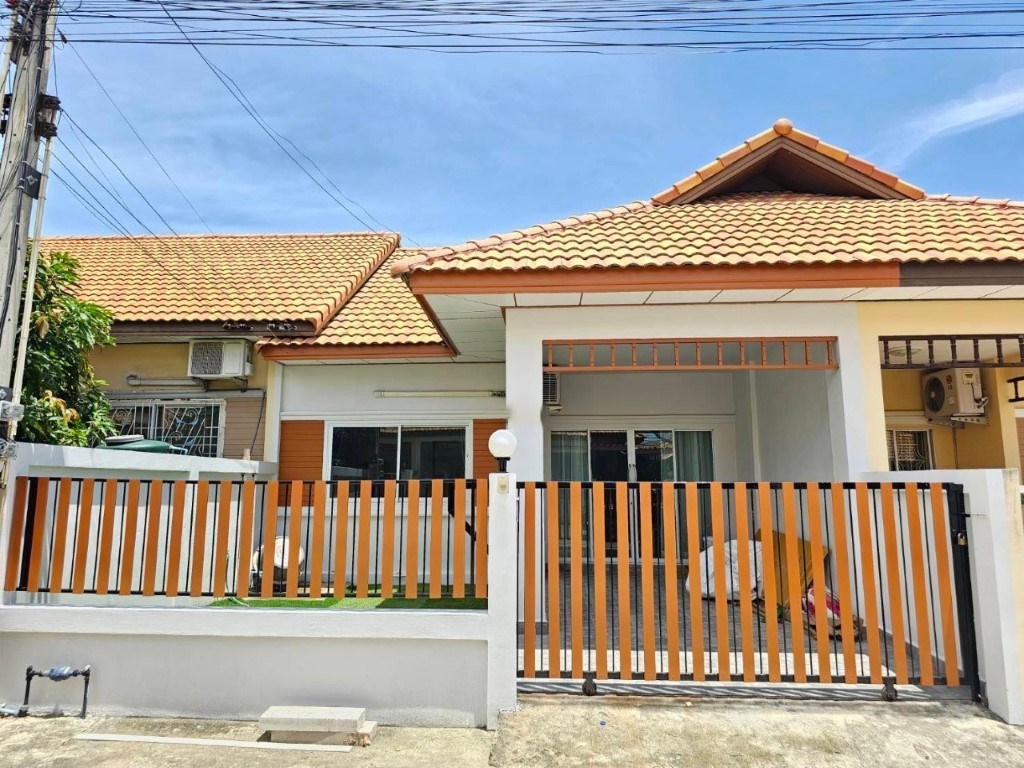 ขายบ้านแฝด 2 ห้องนอน 2 ห้องน้ำ ฝั่งพัทยาตะวันออก - หนองไม้แก่น - บ้าน - East Pattaya - Nong Mai Kaen
